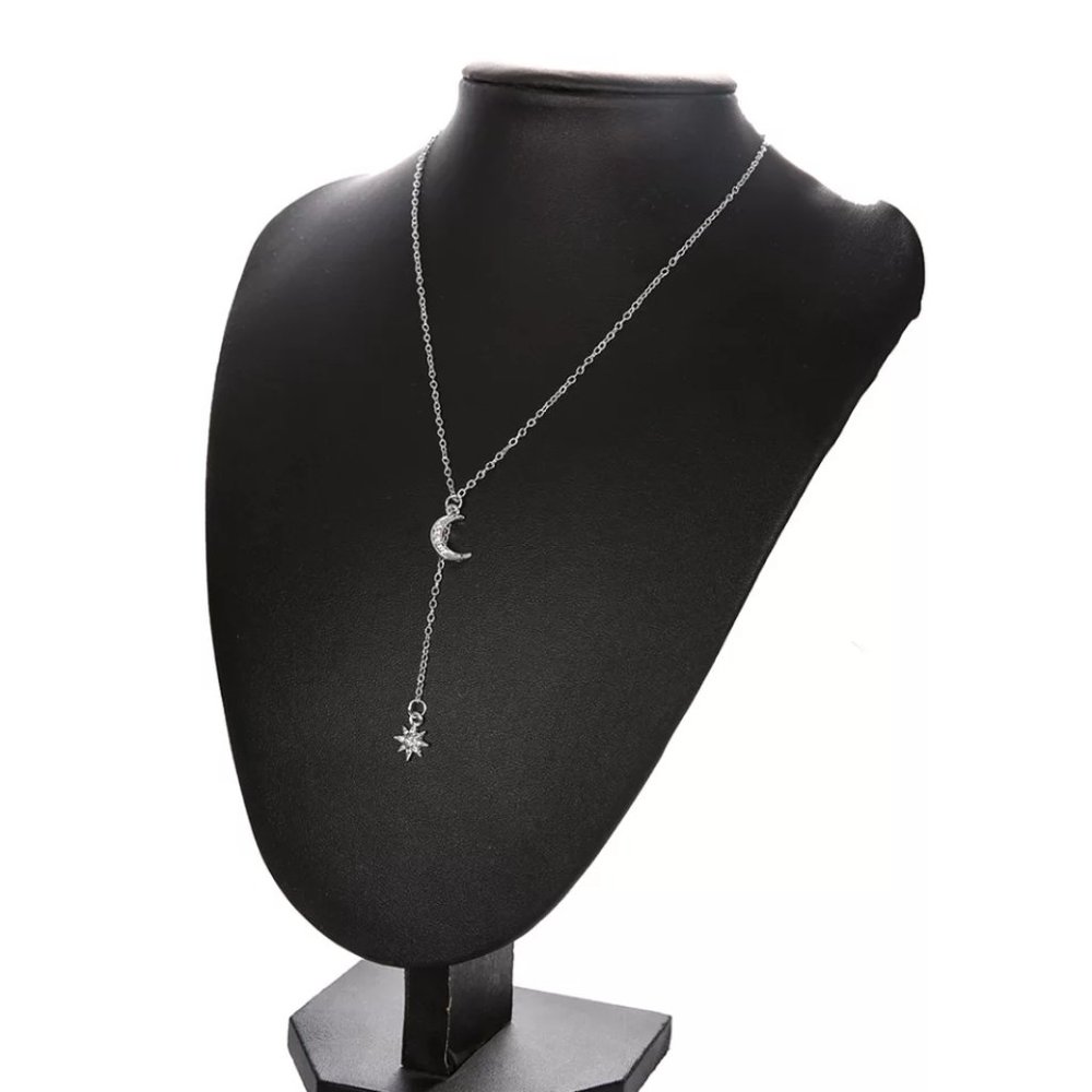 💎✨ Moon and Star Necklace - Picture 5 of 5